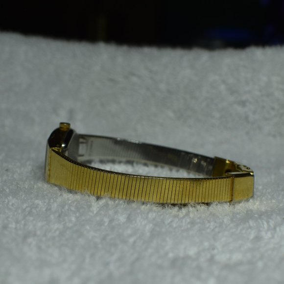 VTG Pulsar Gold Tone Quartz Watch w/ Safety Chain - Picture 8 of 15